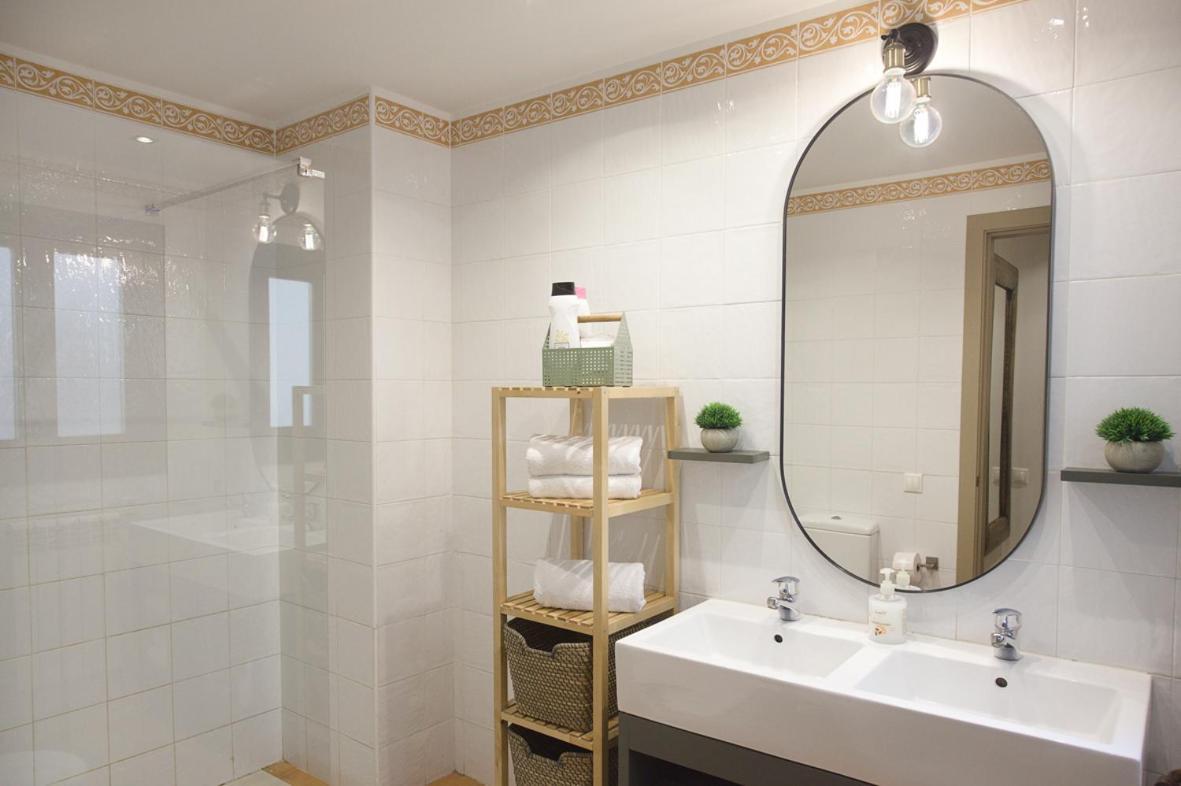 Apartamento Palacio Descalzos Tudela Luaran gambar